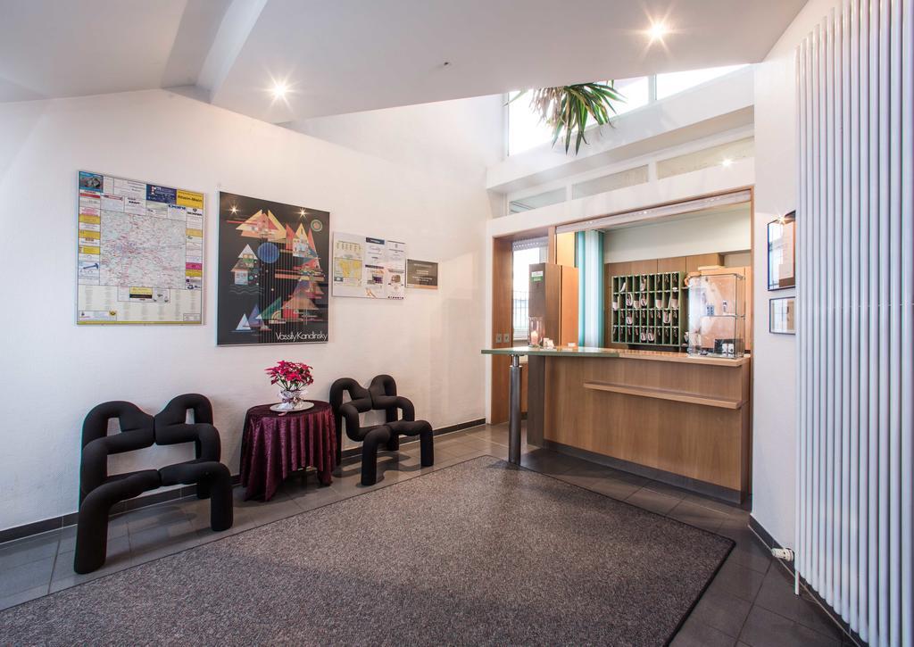 Hotel An Der Waldstrasse Gross-Zimmern ภายนอก รูปภาพ