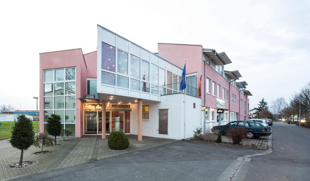 Hotel An Der Waldstrasse Gross-Zimmern ภายนอก รูปภาพ