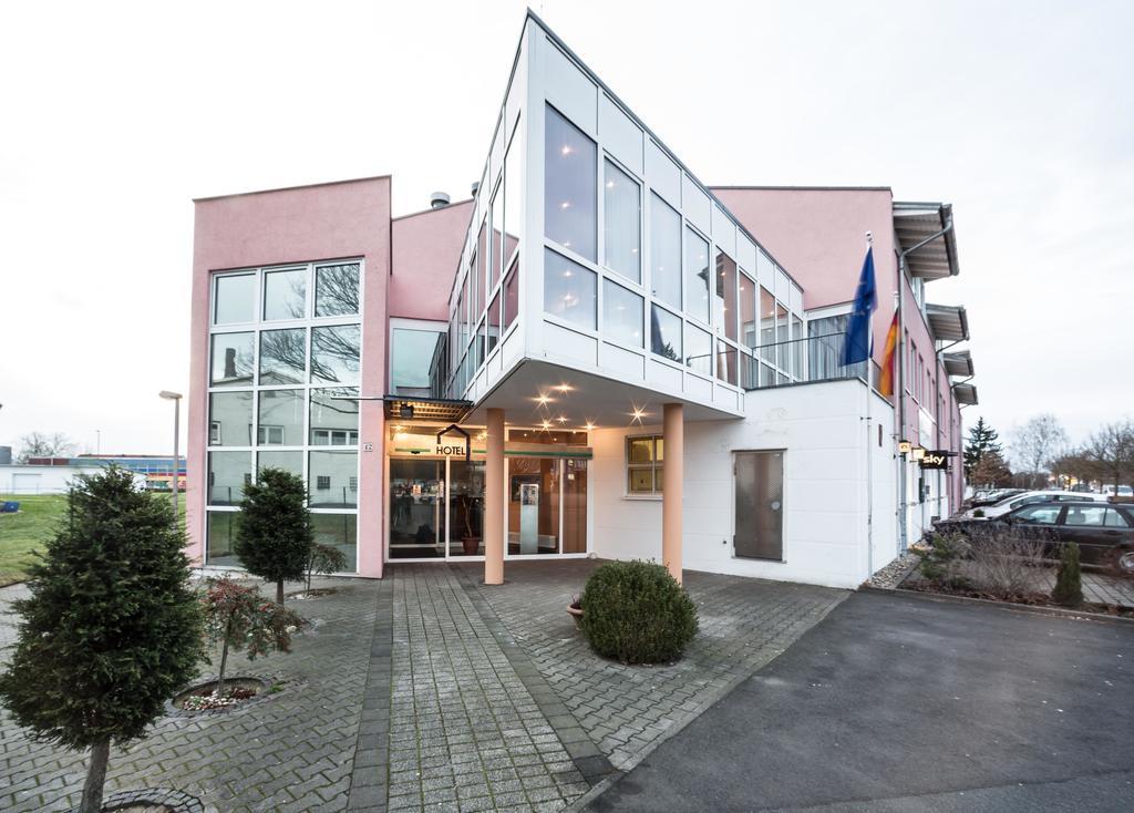 Hotel An Der Waldstrasse Gross-Zimmern ภายนอก รูปภาพ
